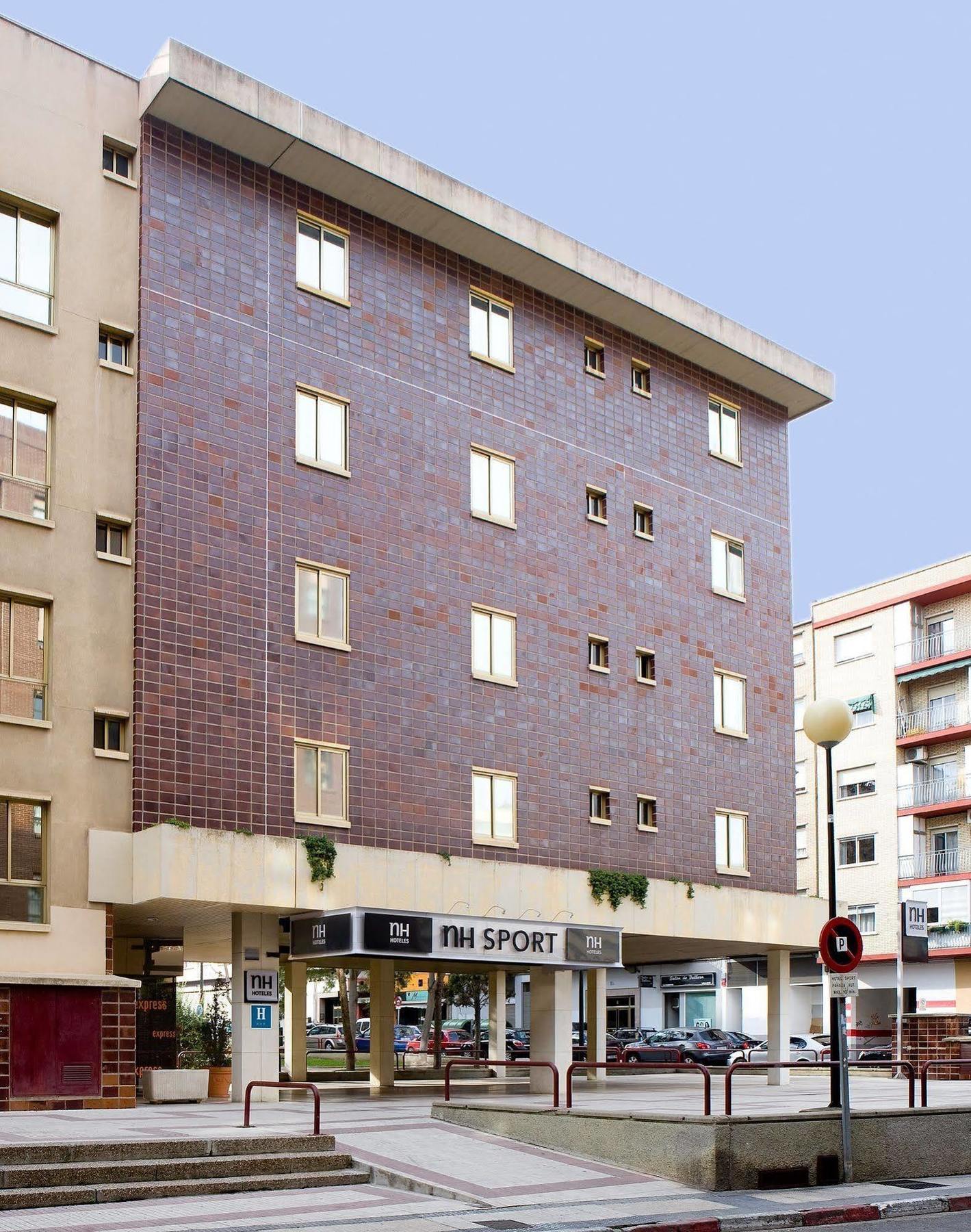 Nh Sport 3* Zaragoza