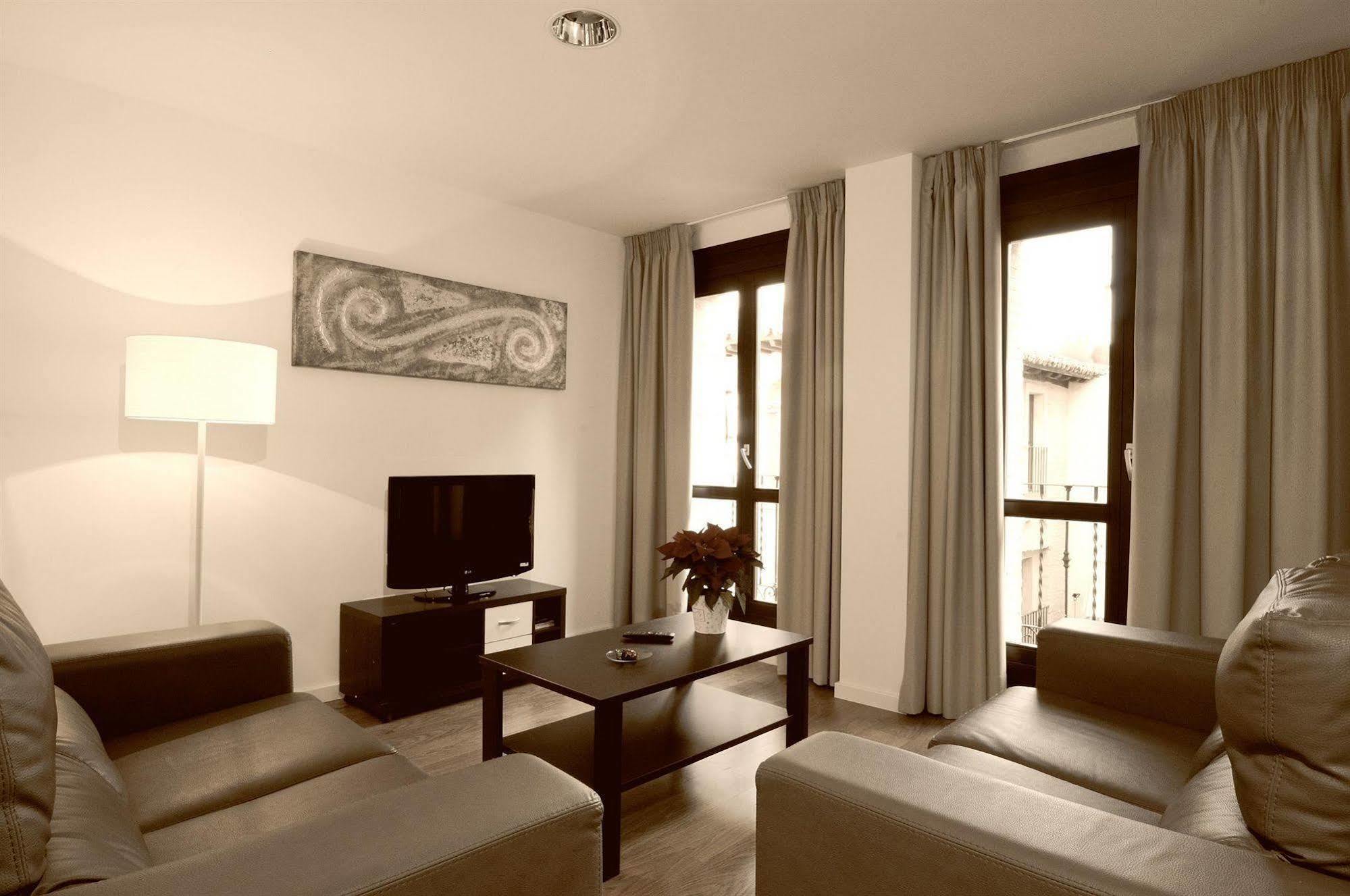 Casa Palacio De Sitios Apartamento Zaragoza