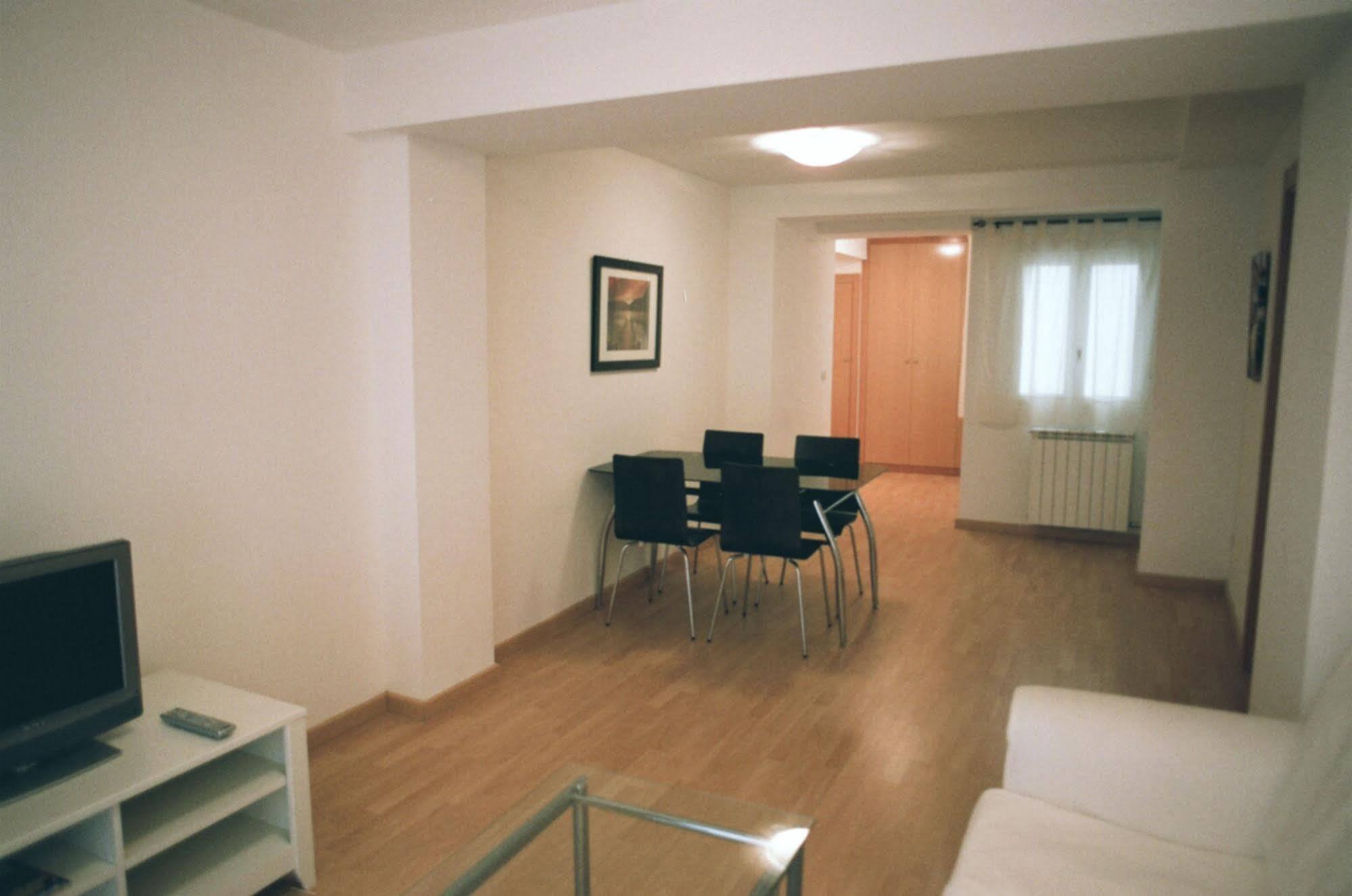 Auhabitat Zaragoza, Edificio De Turísticos Con Facilidad De Parking Apartamento