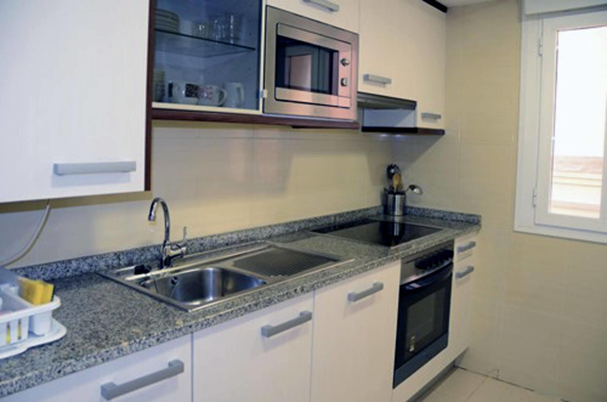 Auhabitat Zaragoza, Edificio De Turísticos Con Facilidad De Parking *