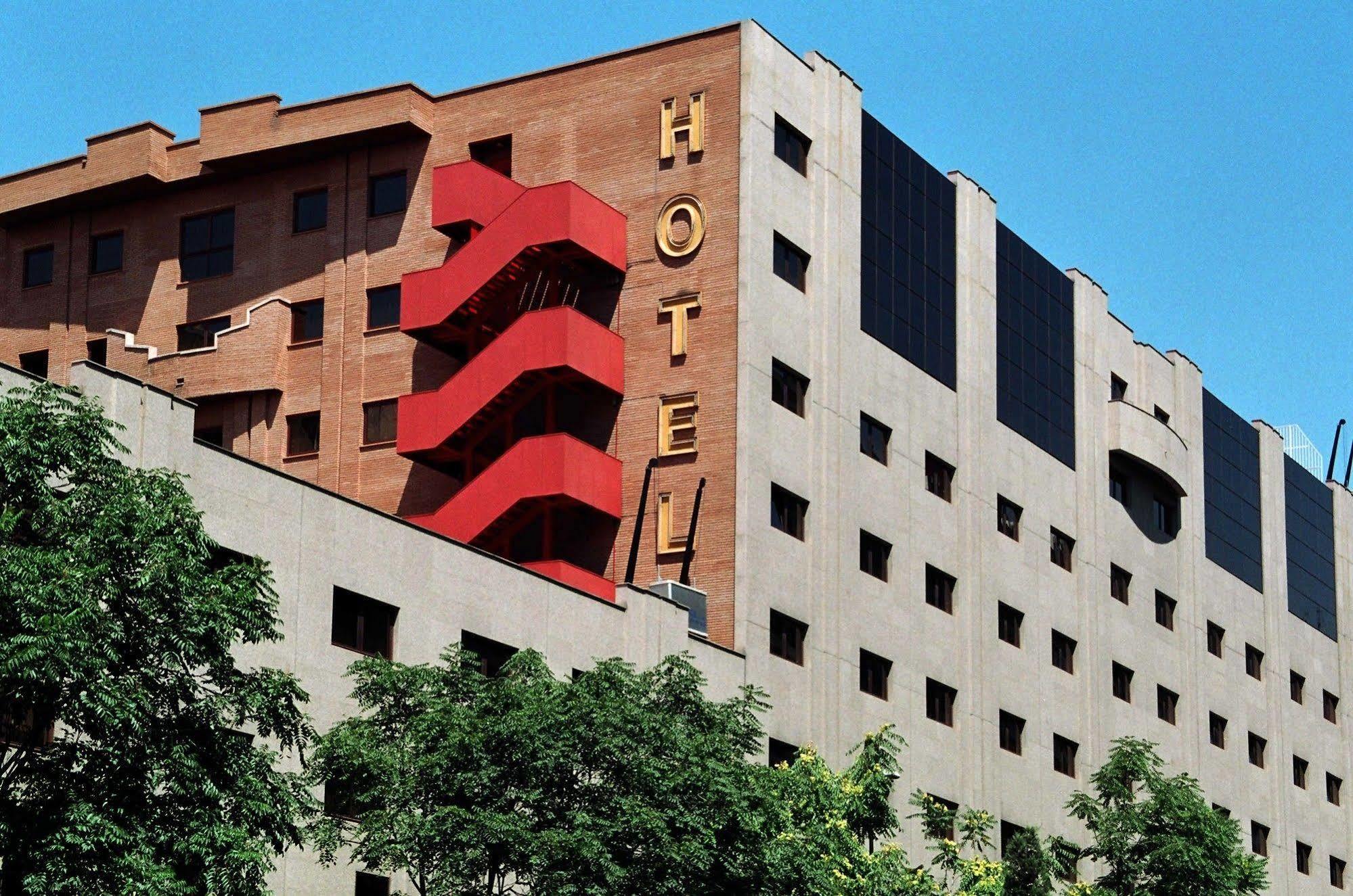 Hotel Exe Boston 4*