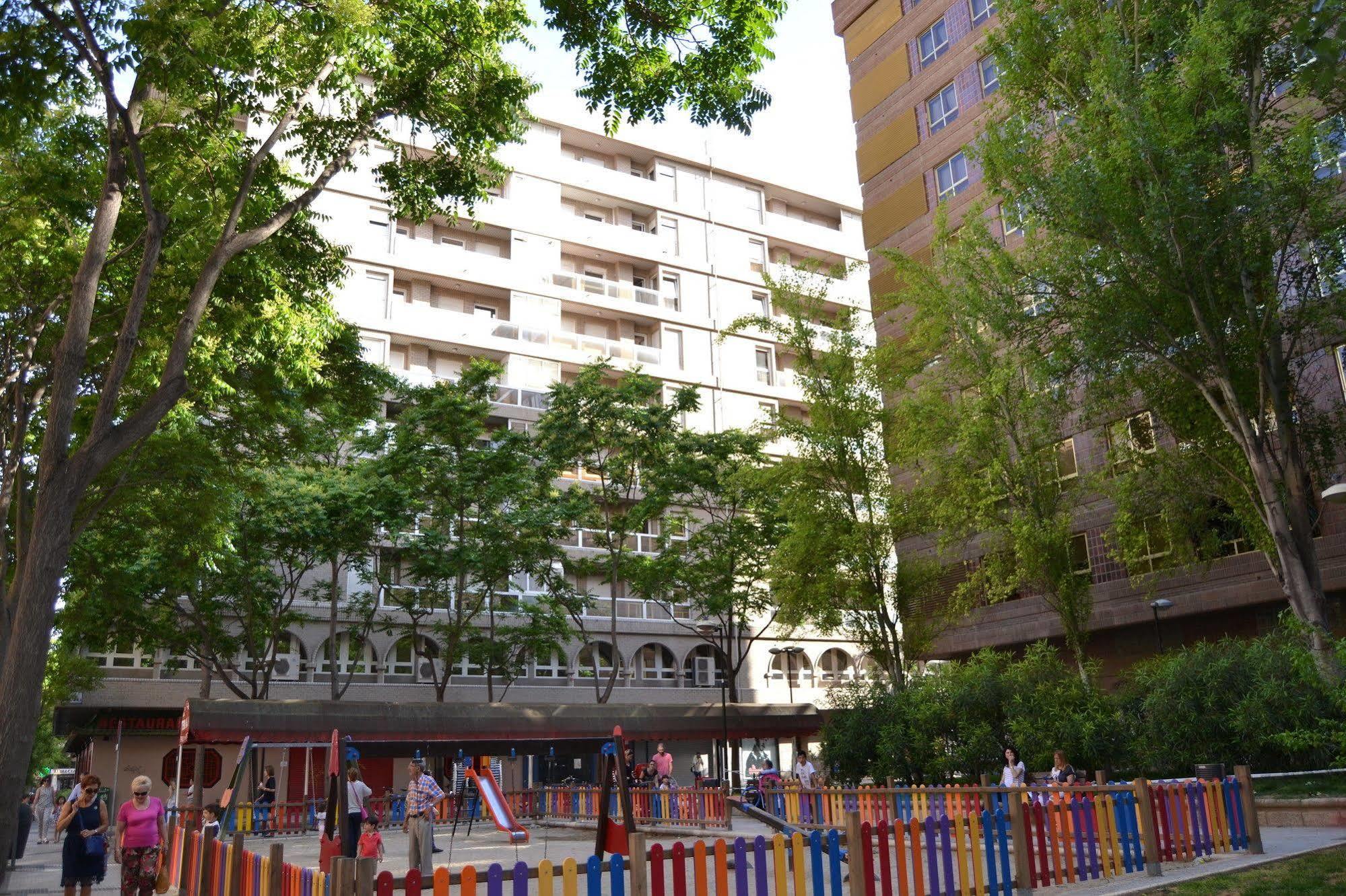 Apartamento Dos Torres Alierta - Edificio De Con Parking Privado Amplios Para Estar Como En Casa Ideal Para Grupos Y Empresas *