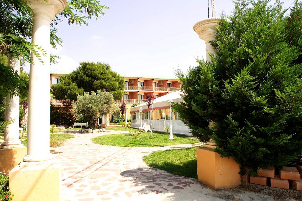 El Cisne Hotel