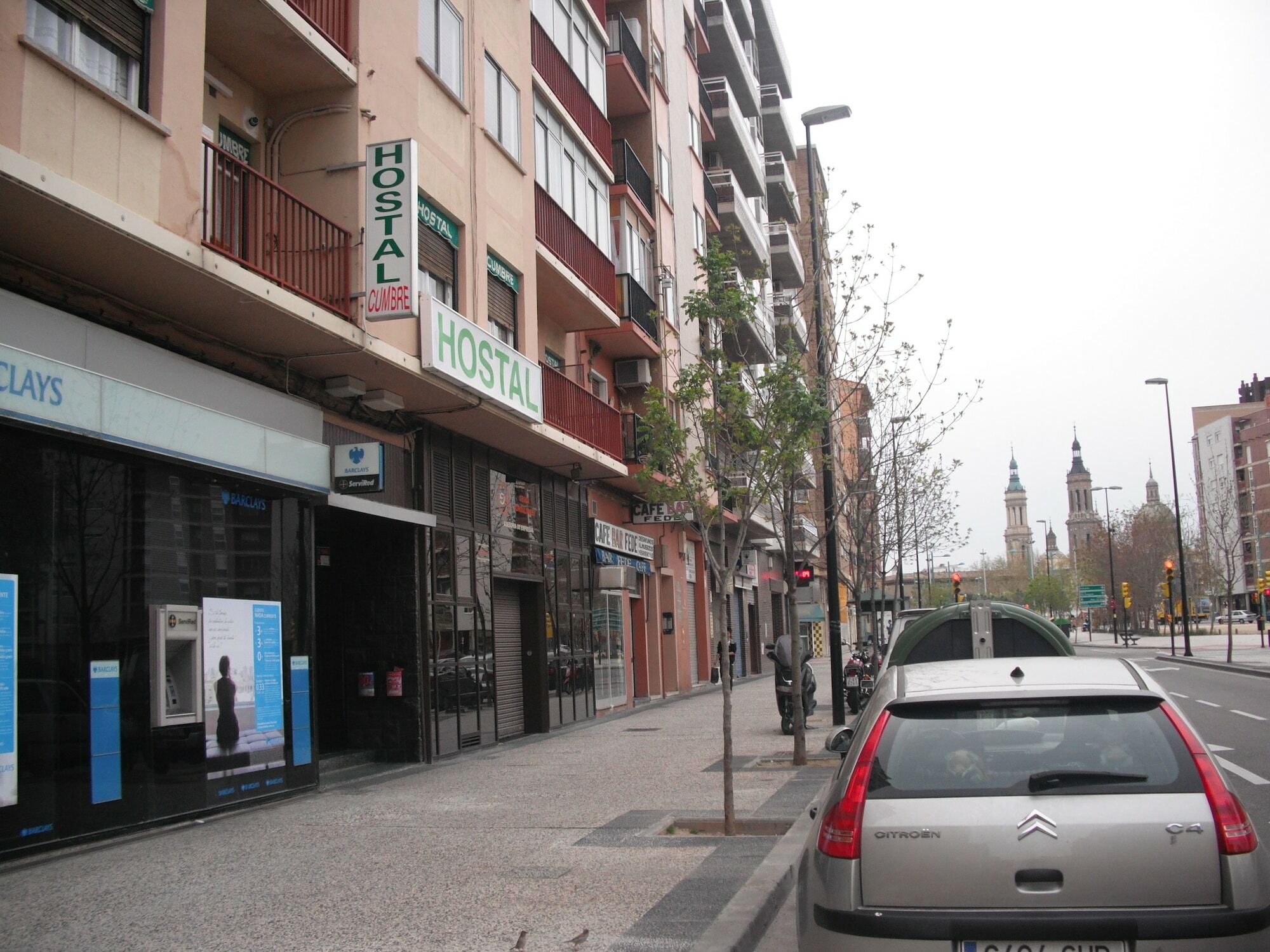 Cumbre Hostal Zaragoza