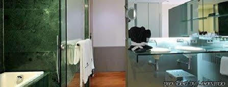 Hotel Reina Petronila 5*