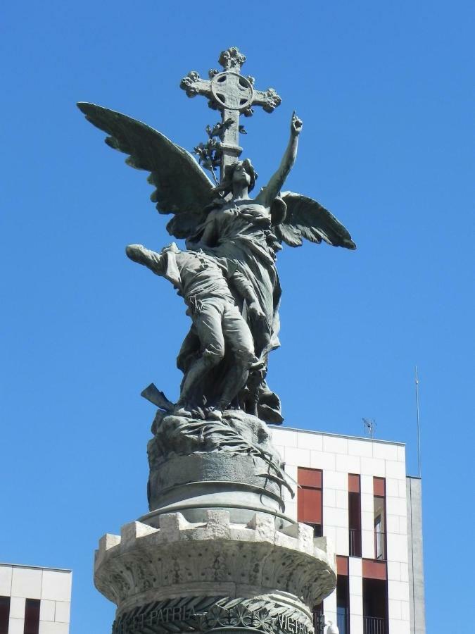 Miguel Molino *