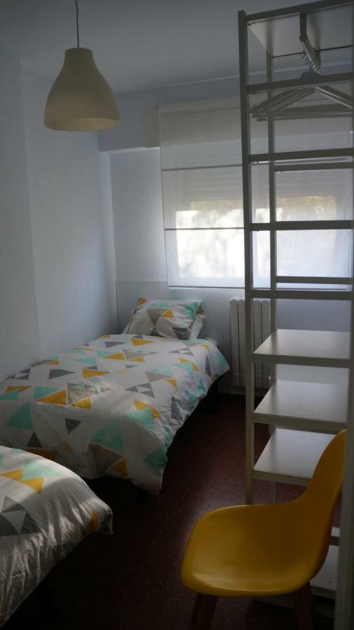 Apartamento En C/ Genoveva Torres Morales * Zaragoza