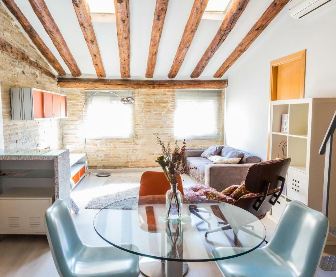 Fantastica Buhardilla Pz. Pilar Apartment