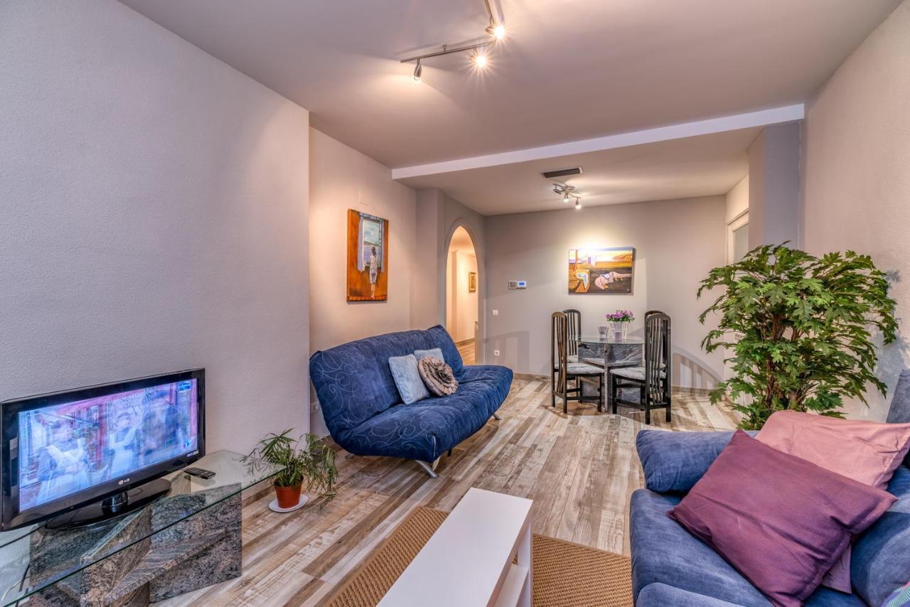 Alojamiento Turístico Puerta Del Carmen Apartamento Zaragoza