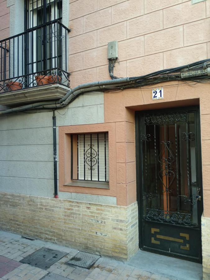 Agustina De Aragón *