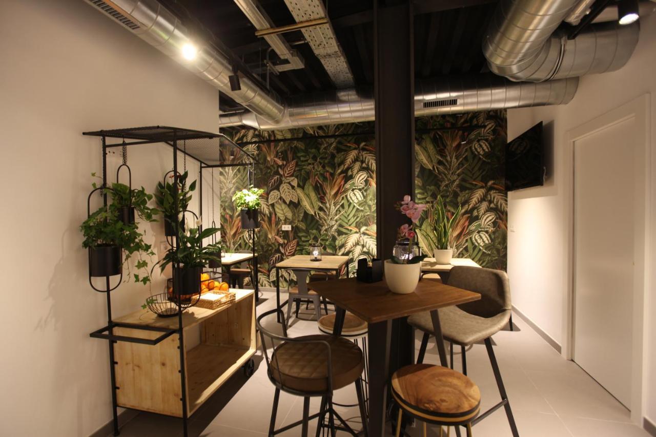 Vtz The Botanic Hostal *